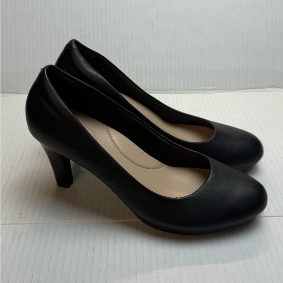 Clarks Women’s Black Heels Size 7 Classic Comfort Pumps - Picture 4 of 8